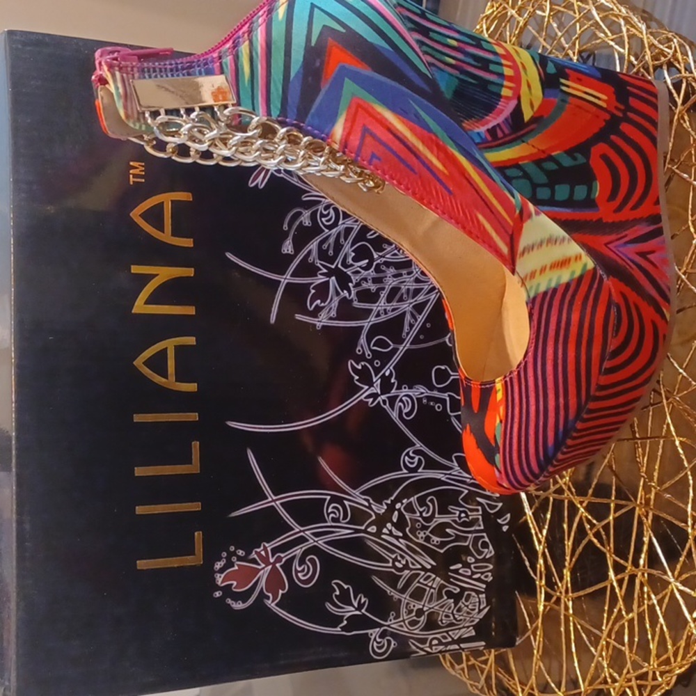 LILIANA Multi-Color Platform Shoe & Size 7 - Style Name CORA-1 - Picture 4 of 4